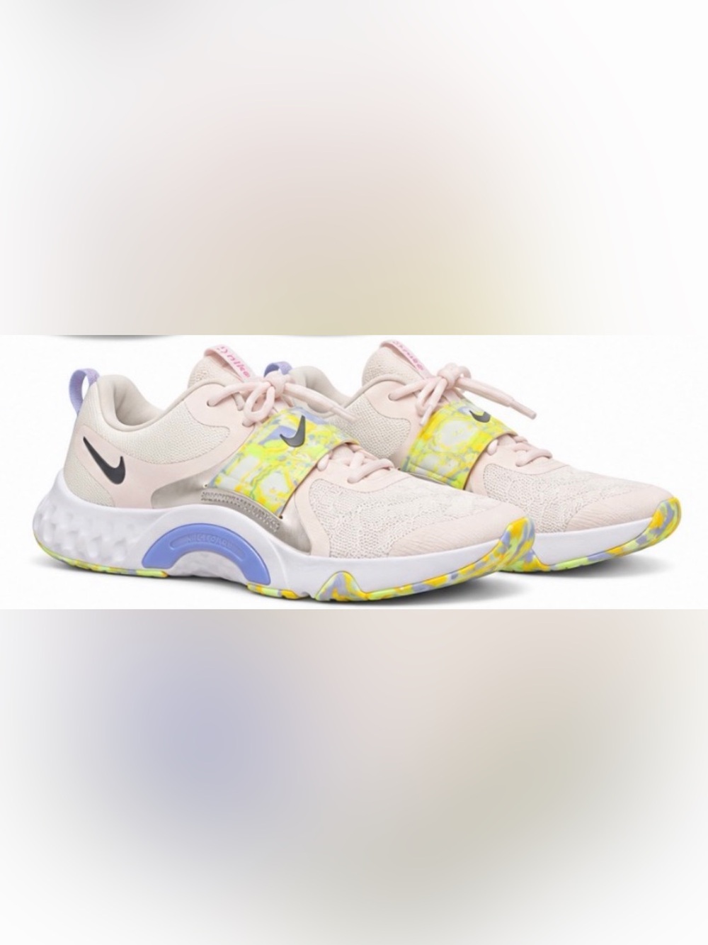 Wmn’s Nike Renew In-Season TR 12 Premium Football Grey/Ghost Green Trainers